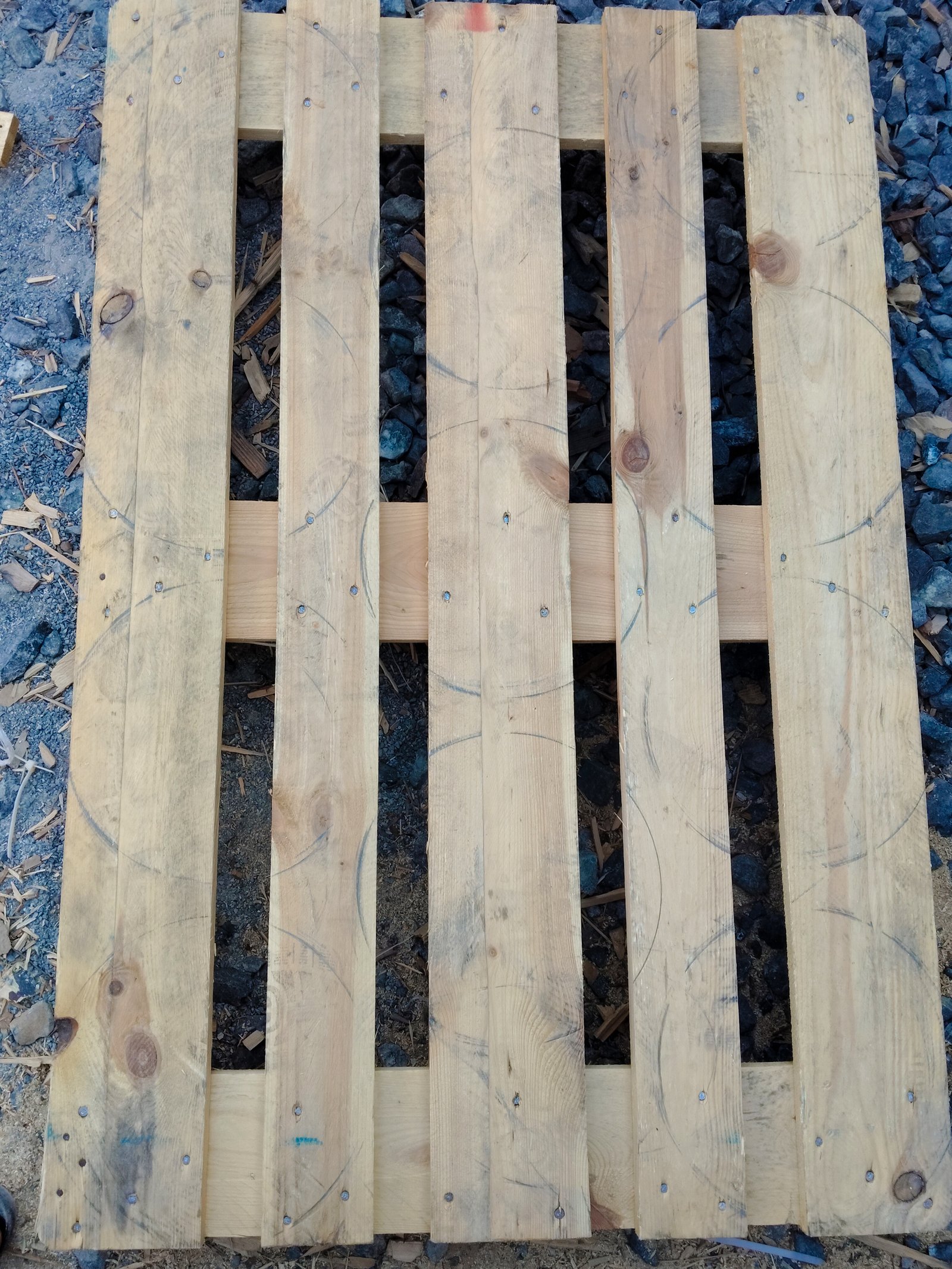 80x120 Wooden Pallet Front